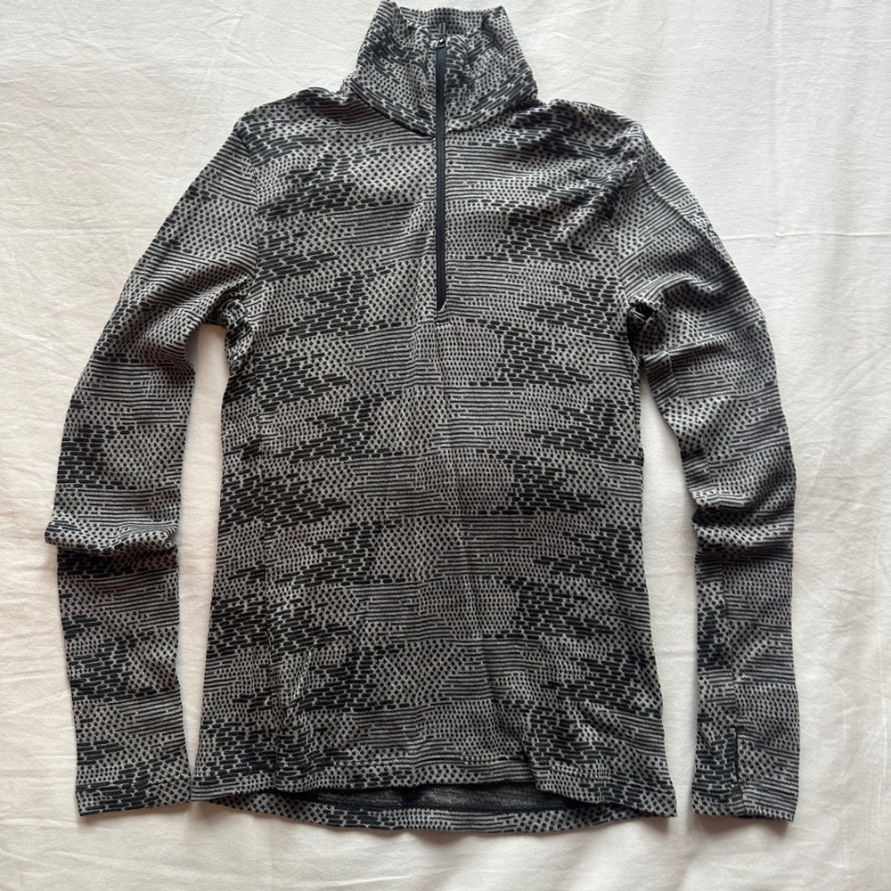 Icebreaker Black and Gray Zip Pullover Merino